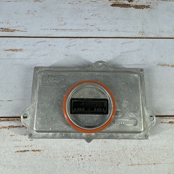 13-14 Lincoln MKZ Ford Headlight Lamp Control Module HID Xenon Ballast L90005492 - Picture 1 of 2